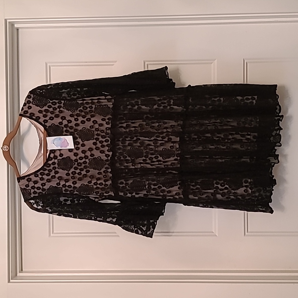 Black lace dress